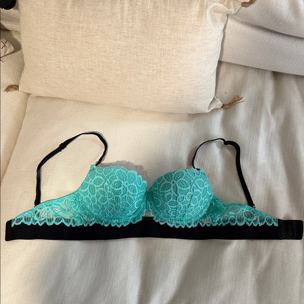 PINK Victoria's Secret Lace Bra in Turquoise and Black